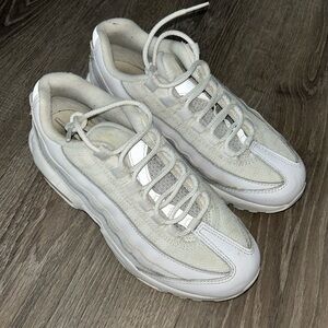 White Nike AirMax 95
